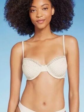 NWT Shade and Short Crochet Bikini Top - Cream/Tan Size 36C